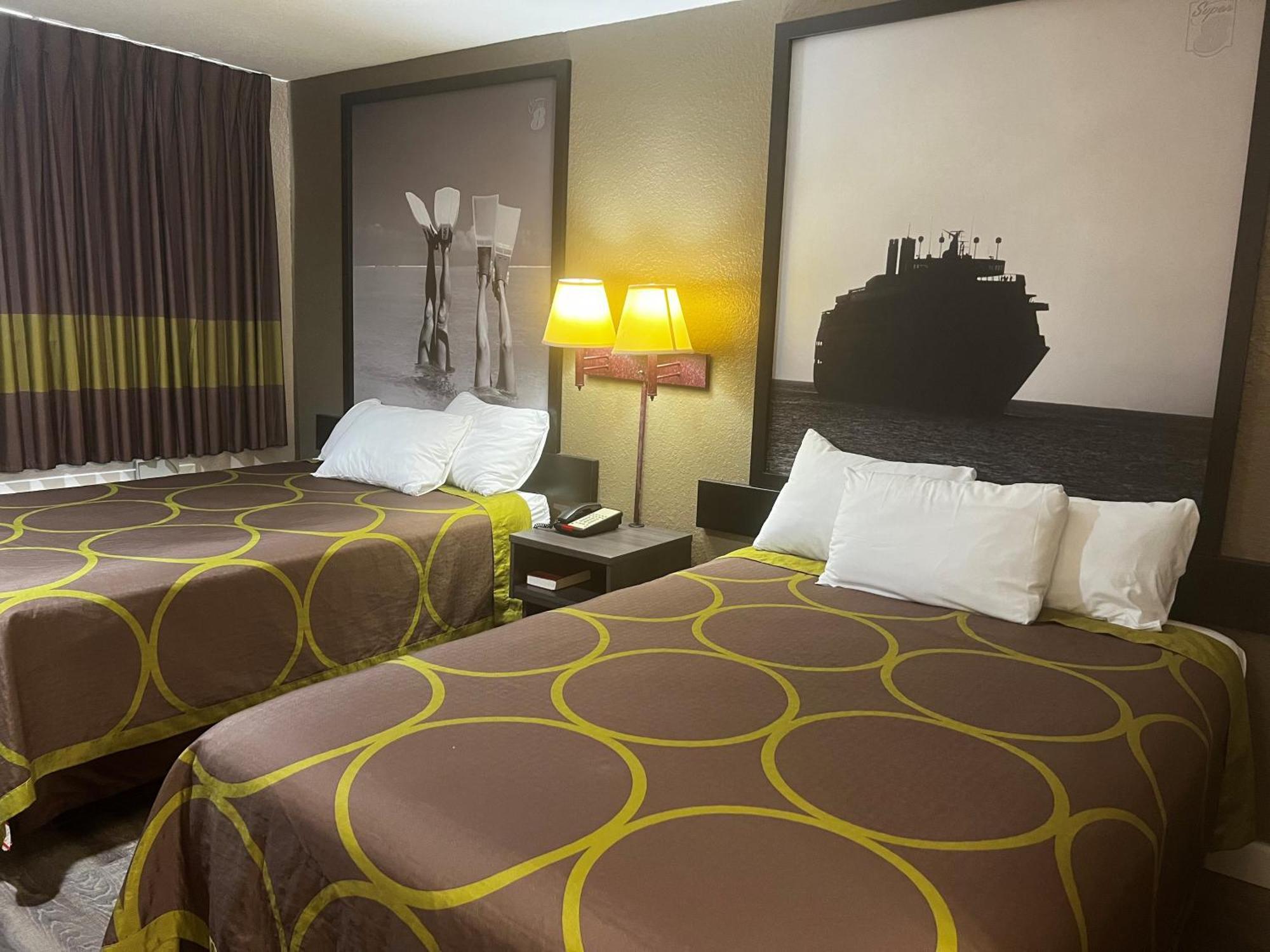 Super 8 By Wyndham La Marque Tx/Texas City Area Exterior photo
